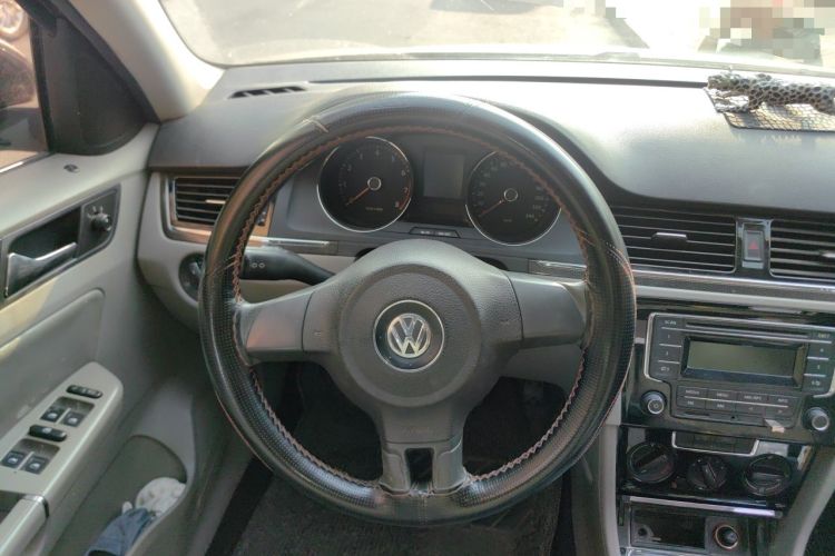 Used Volkswagen Bora 2013 1.6L Manual Fashion Edition Steering Wheel