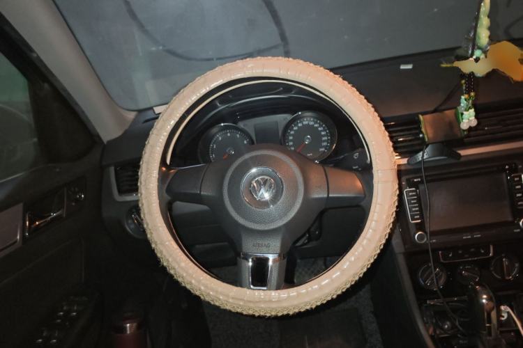 Used Volkswagen Bora 2013 1.6L Automatic Comfort Model Steering Wheel
