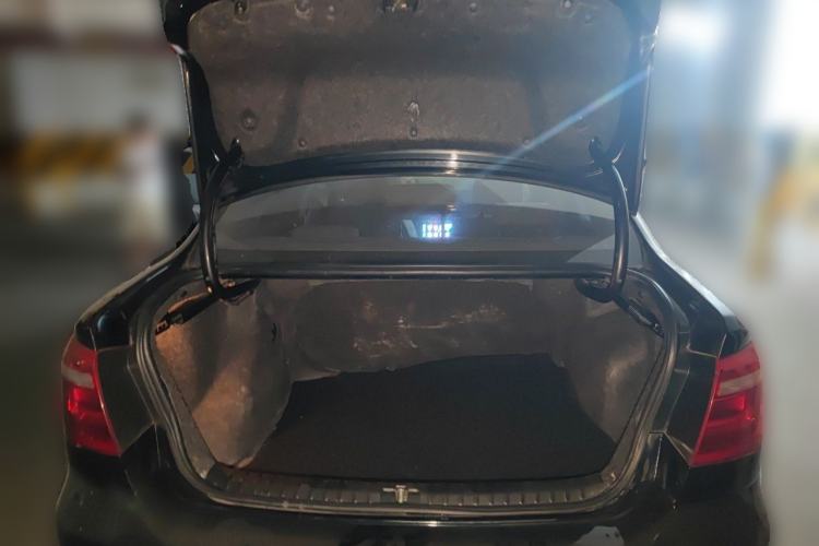 Used Volkswagen Bora 2013 1.6L Automatic Fashion Model Trunk