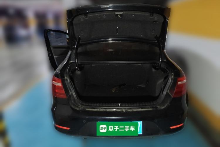Used Volkswagen Bora 2013 1.6L Automatic Fashion Model Trunk