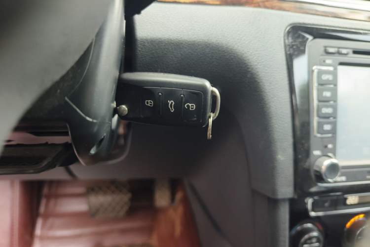Used Volkswagen Bora 2013 1.4T Automatic Luxury Model Vehicle Key