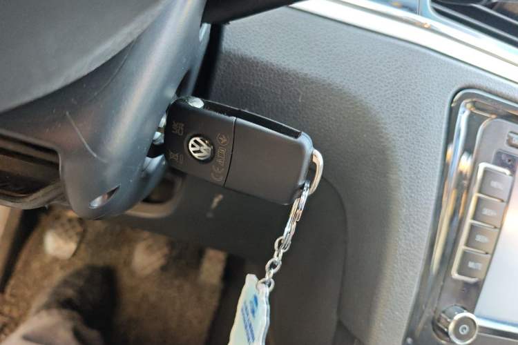 Used Volkswagen Bora 2013 1.6L Manual Comfort Model Vehicle Key