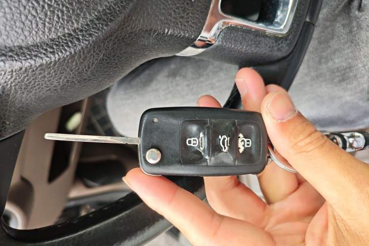 Used Volkswagen Bora 2013 1.6L Manual Comfort Model Vehicle Key