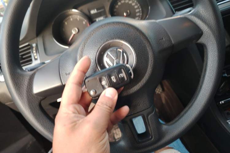 Used Volkswagen Bora 2013 1.6L Automatic Fashion Model Vehicle Key