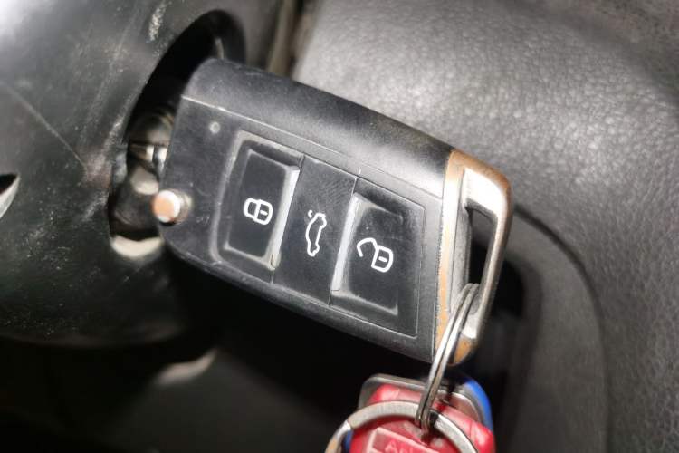 Used Volkswagen Bora 2013 1.6L Automatic Comfort Model Vehicle Key