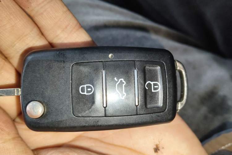 Used Volkswagen Bora 2013 1.6L Automatic Fashion Model Vehicle Key