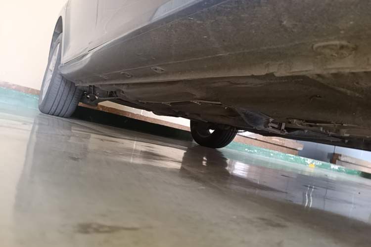 Used Volkswagen Bora 2013 1.6L Manual Comfort Model Chassis Front Right