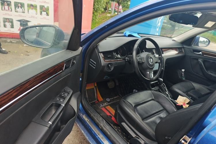 Used Volkswagen Bora 2013 1.4T Automatic Luxury Model Driver Seat