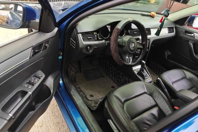 Used Volkswagen Bora 2013 1.6L Automatic Comfort Model Driver Seat