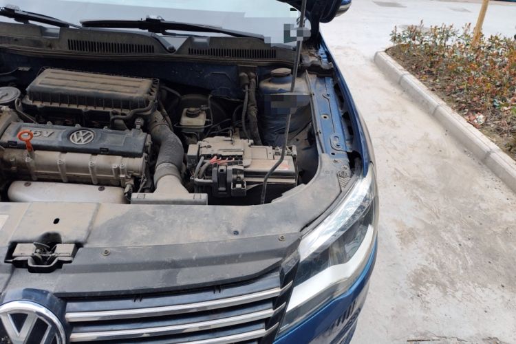 Used Volkswagen Bora 2013 1.6L Automatic Luxury Model Engine Bay Left