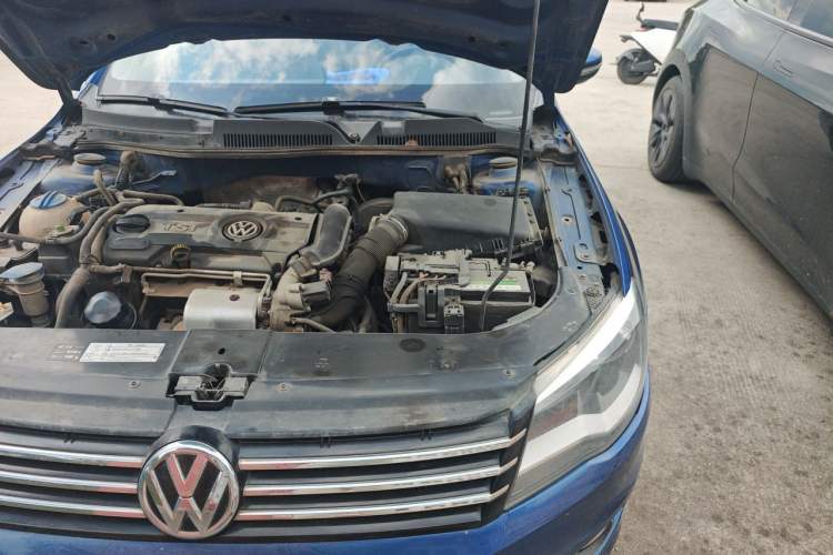 Used Volkswagen Bora 2013 1.4T Automatic Luxury Model Engine Bay Left