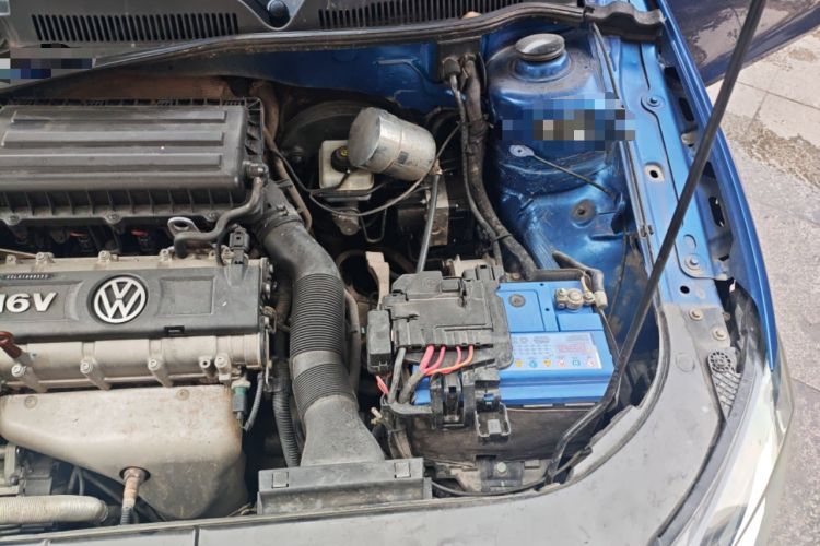 Used Volkswagen Bora 2013 1.6L Manual Comfort Model Engine Bay Left