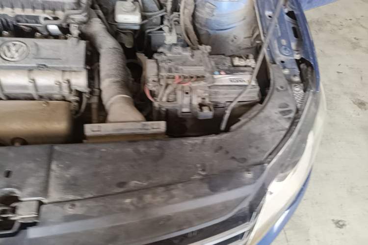 Used Volkswagen Bora 2013 1.6L Manual Comfort Model Engine Bay Left