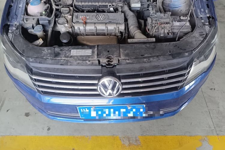 Used Volkswagen Bora 2013 1.6L Manual Comfort Model Engine Bay
