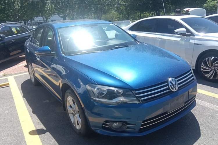 Used Volkswagen Bora 2013 1.6L Automatic Comfort Model Front Right 45 Deg