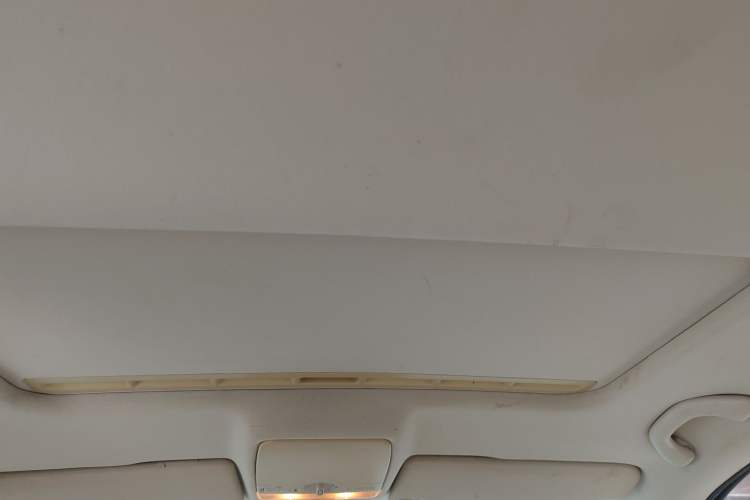 Used Volkswagen Bora 2013 1.6L Automatic Luxury Model Headliner