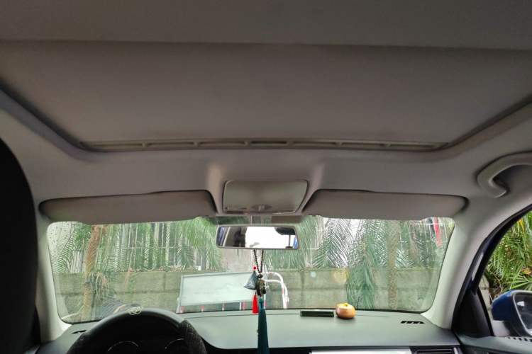 Used Volkswagen Bora 2013 1.6L Automatic Comfort Model Headliner