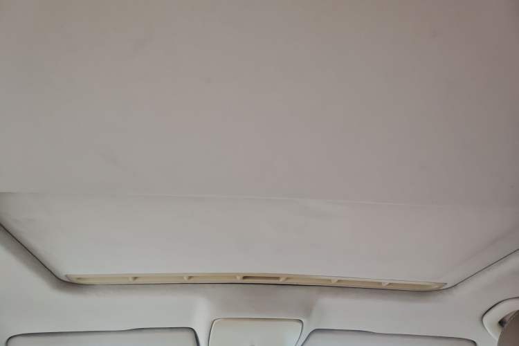 Used Volkswagen Bora 2013 1.6L Manual Comfort Model Headliner