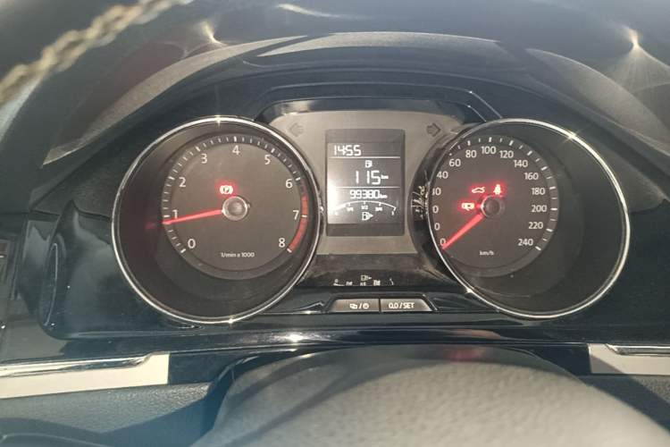 Used Volkswagen Bora 2013 1.6L Manual Comfort Model Instrument Cluster