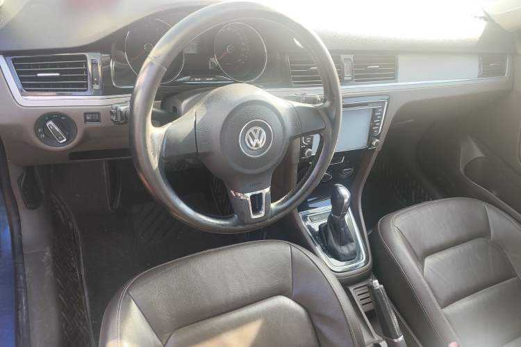 Used Volkswagen Bora 2013 1.4T Automatic Comfort Model Interior 1