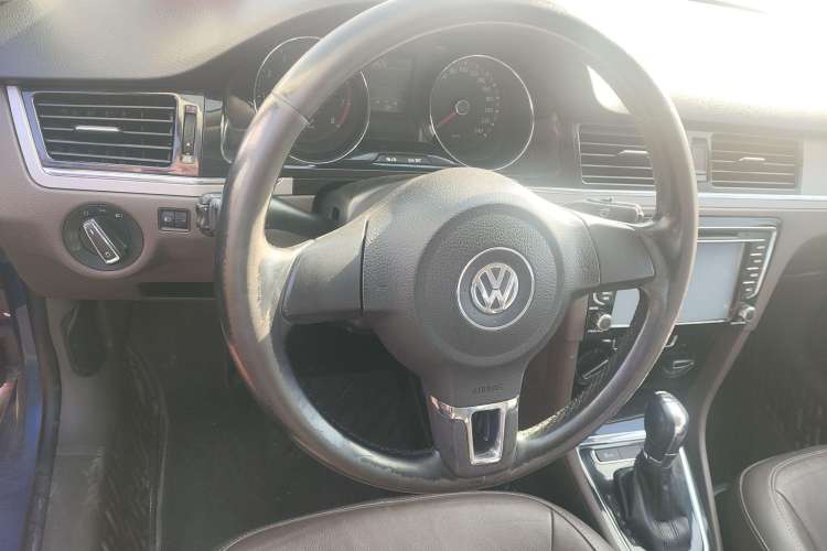 Used Volkswagen Bora 2013 1.4T Automatic Comfort Model Interior 2