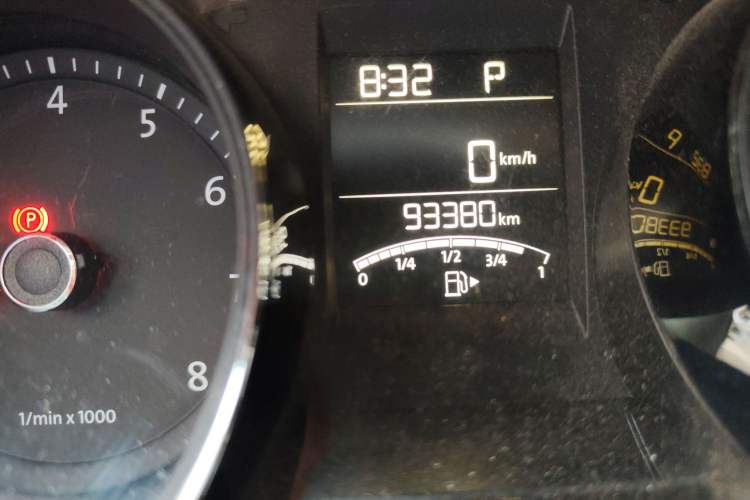 Used Volkswagen Bora 2013 1.6L Automatic Luxury Model Odometer Close Up
