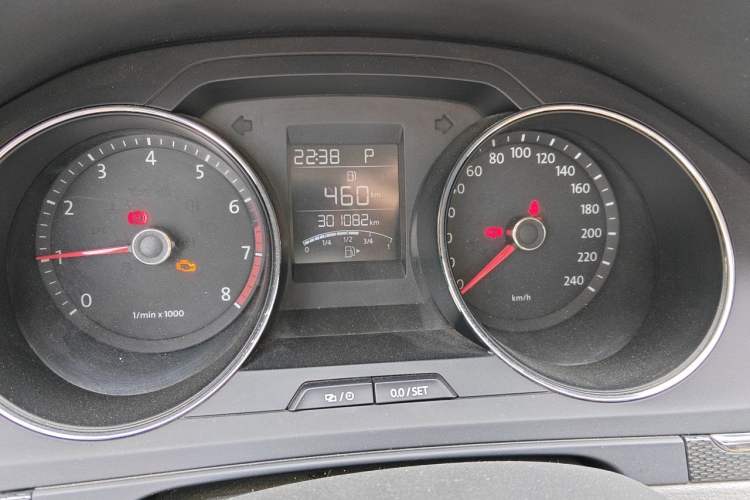 Used Volkswagen Bora 2013 1.6L Automatic Fashion Model Odometer Close Up