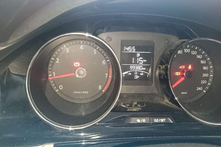 Used Volkswagen Bora 2013 1.6L Manual Comfort Model Odometer Close Up