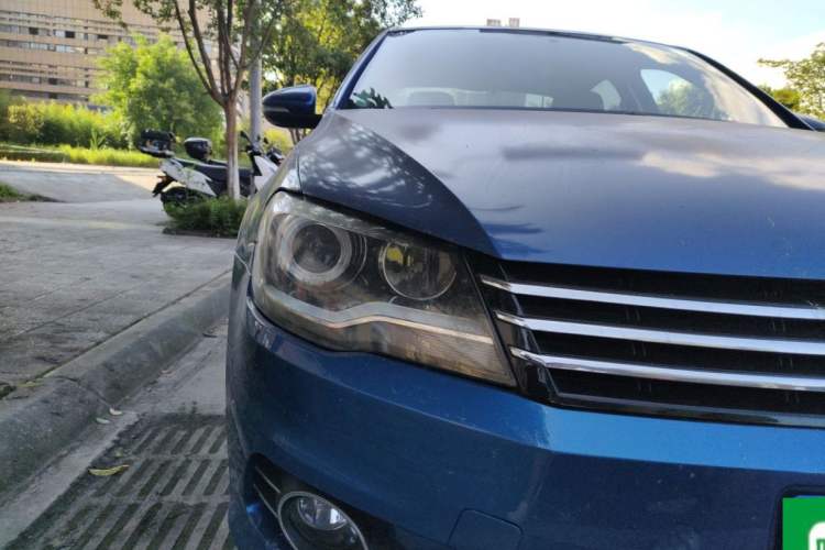 Used Volkswagen Bora 2013 1.4T Manual Comfort Model Right Front Headlight