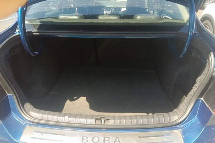 Used Volkswagen Bora 2013 1.6L Automatic Comfort Model Trunk