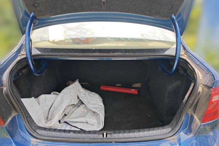 Used Volkswagen Bora 2013 1.6L Automatic Fashion Model Trunk