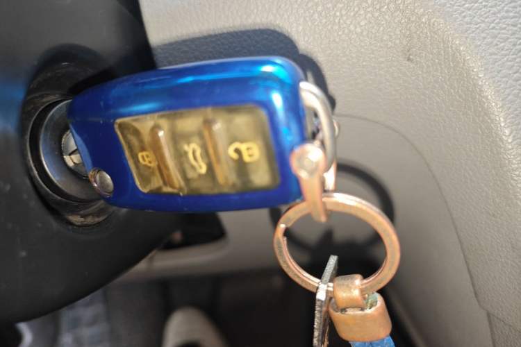 Used Volkswagen Bora 2013 1.6L Automatic Fashion Model Vehicle Key