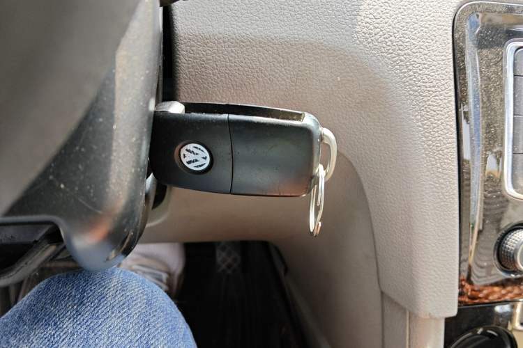 Used Volkswagen Bora 2013 1.6L Automatic Fashion Model Vehicle Key