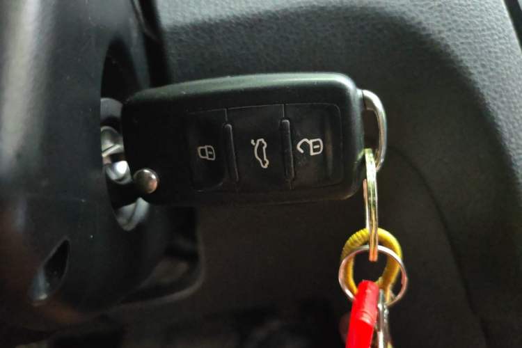 Used Volkswagen Bora 2013 1.6L Automatic Comfort Model Vehicle Key