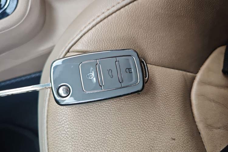 Used Volkswagen Bora 2013 1.6L Manual Comfort Model Vehicle Key