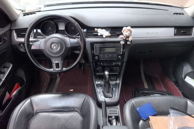 Used Volkswagen Bora 2013 1.4T Automatic Comfort Model Center Console