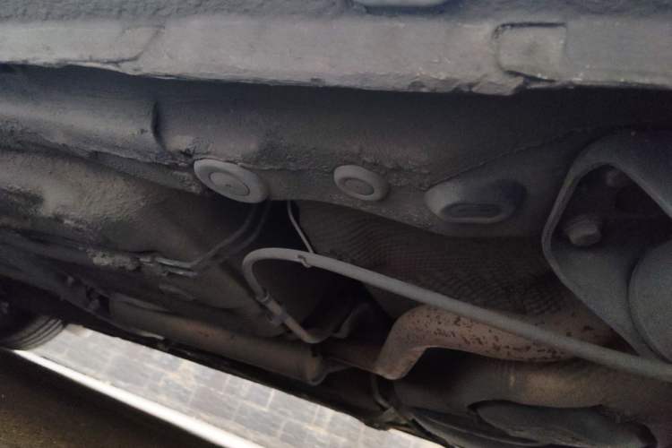 Used Volkswagen Bora 2013 1.6L Automatic Comfort Model Chassis Rear Left