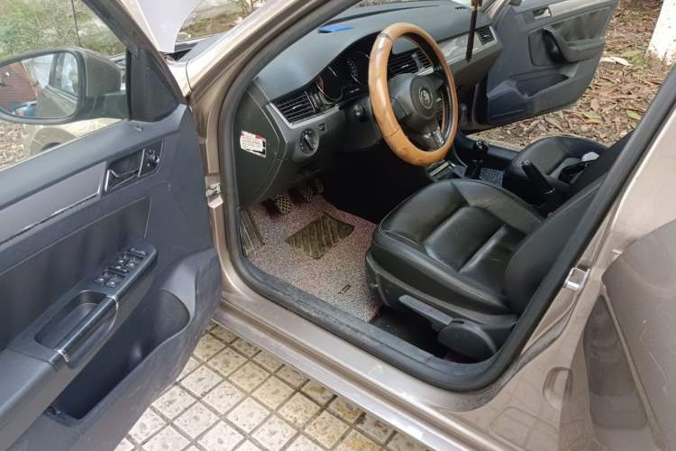 Used Volkswagen Bora 2013 1.6L Manual Comfort Model Driver Seat