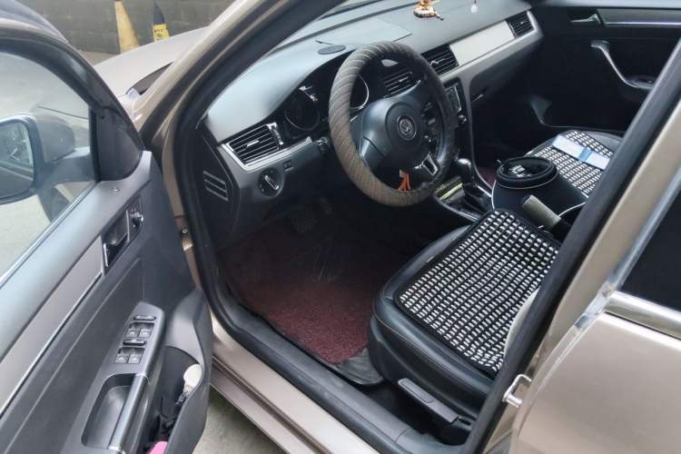 Used Volkswagen Bora 2013 1.6L Automatic Comfort Model Driver Seat