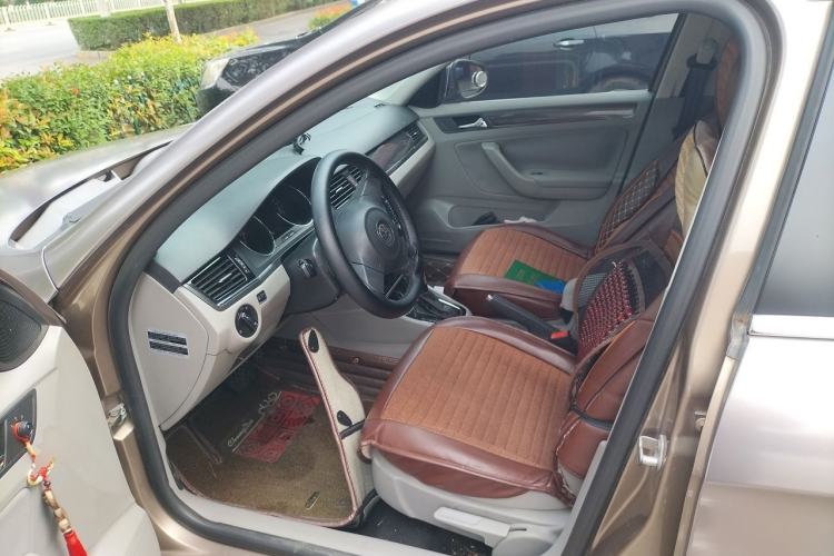 Used Volkswagen Bora 2013 1.6L Automatic Fashion Model Driver Seat