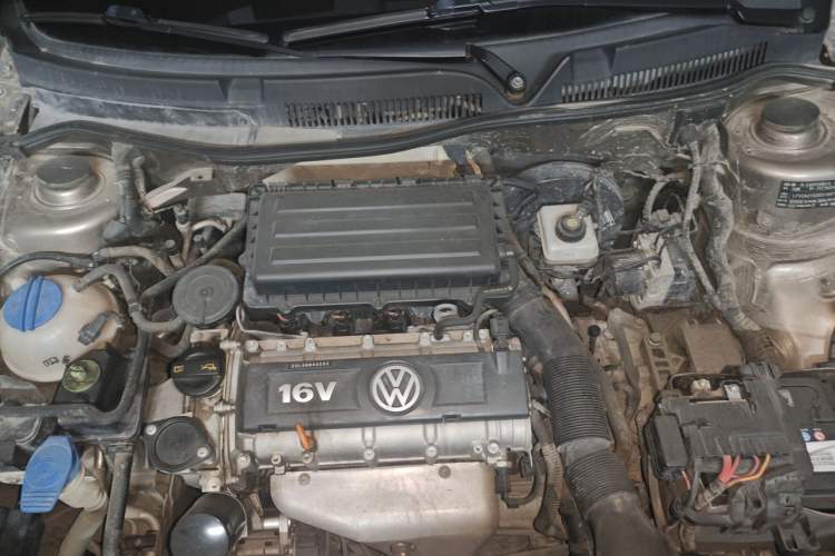 Used Volkswagen Bora 2013 1.6L Automatic Luxury Model Engine Bay