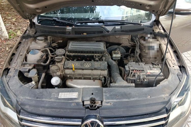 Used Volkswagen Bora 2013 1.6L Manual Comfort Model Engine Bay