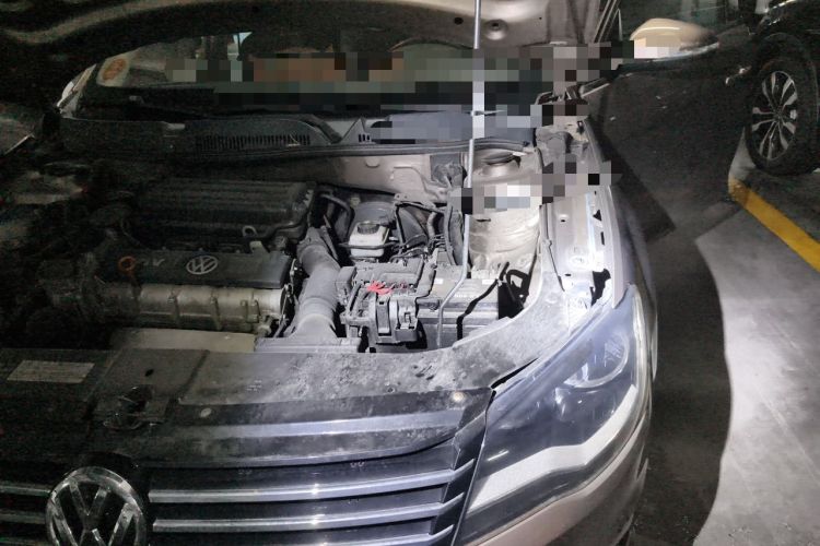 Used Volkswagen Bora 2013 1.6L Automatic Fashion Model Engine Bay Left