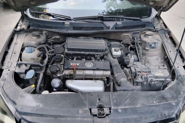 Used Volkswagen Bora 2013 1.6L Automatic Comfort Model Engine Bay