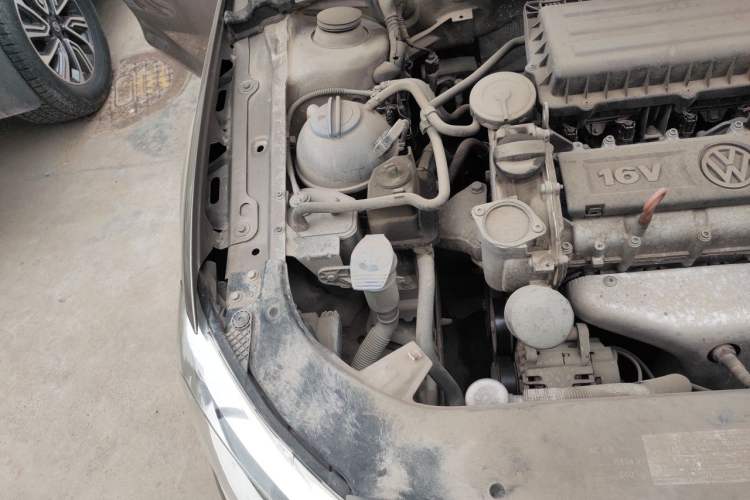 Used Volkswagen Bora 2013 1.6L Automatic Comfort Model Engine Bay Right