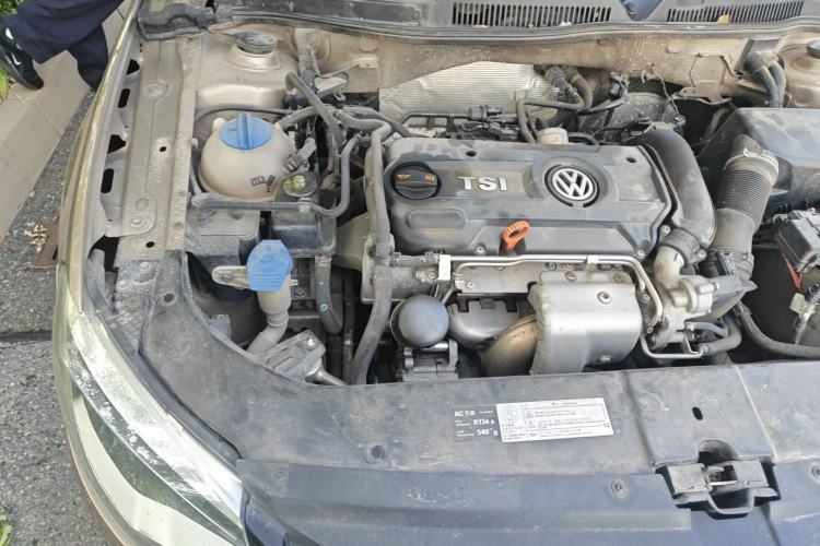 Used Volkswagen Bora 2013 1.4T Automatic Luxury Model Engine Bay Right