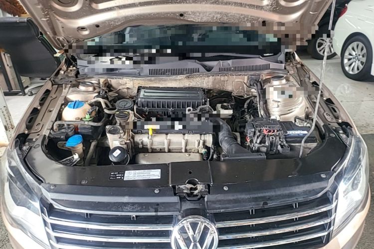 Used Volkswagen Bora 2013 1.6L Manual Fashion Edition Engine Bay