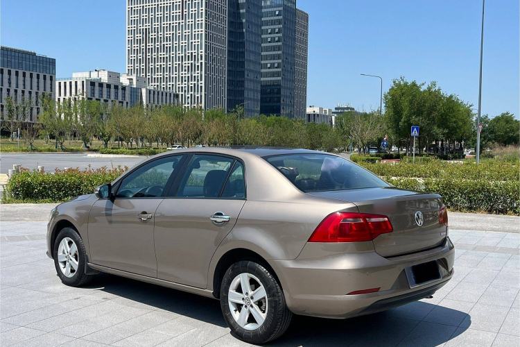 Used Volkswagen Bora 2013 1.6L Automatic Fashion Model Exterior 3