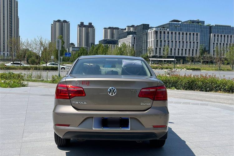 Used Volkswagen Bora 2013 1.6L Automatic Fashion Model Exterior 4