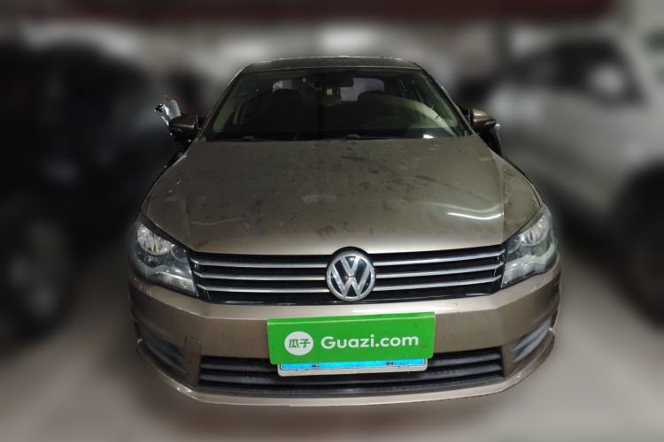 Used Volkswagen Bora 2013 1.6L Manual Fashion Edition Front
